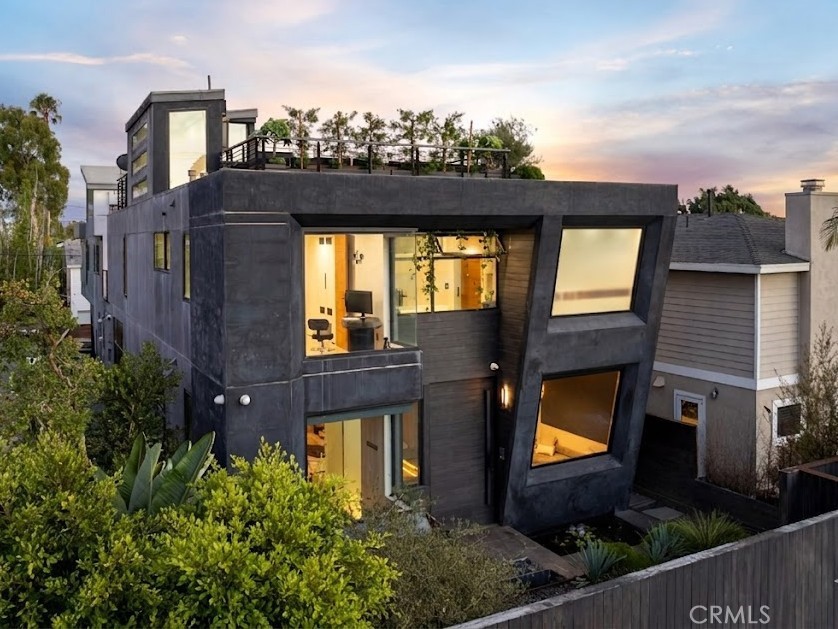 750 California Avenue, Venice, CA 90291 — photo 1
