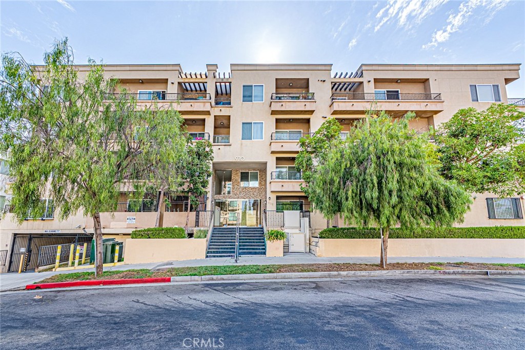 970 S St. Andrews Place 103, Los Angeles, CA 90019 — photo 1