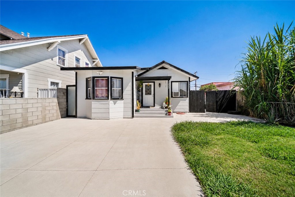 1221 W 88th, Los Angeles, CA 90044 — photo 1