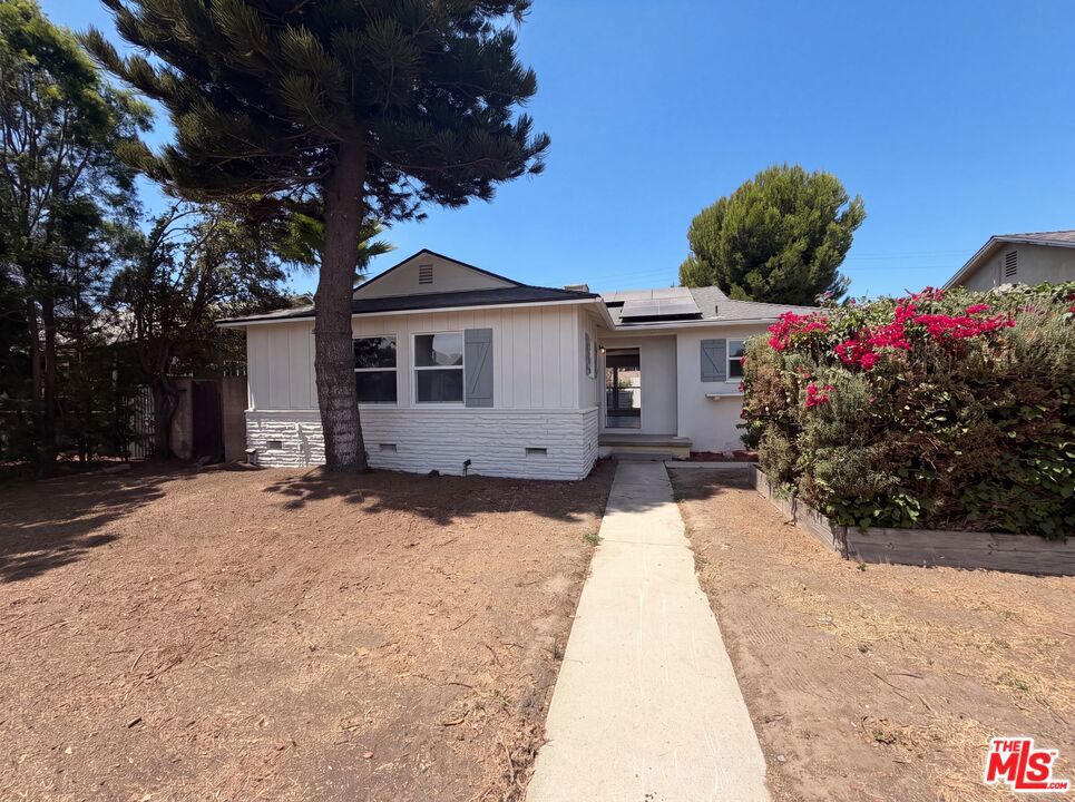 8015 Aldea Avenue, Los Angeles, CA 91406 — photo 1