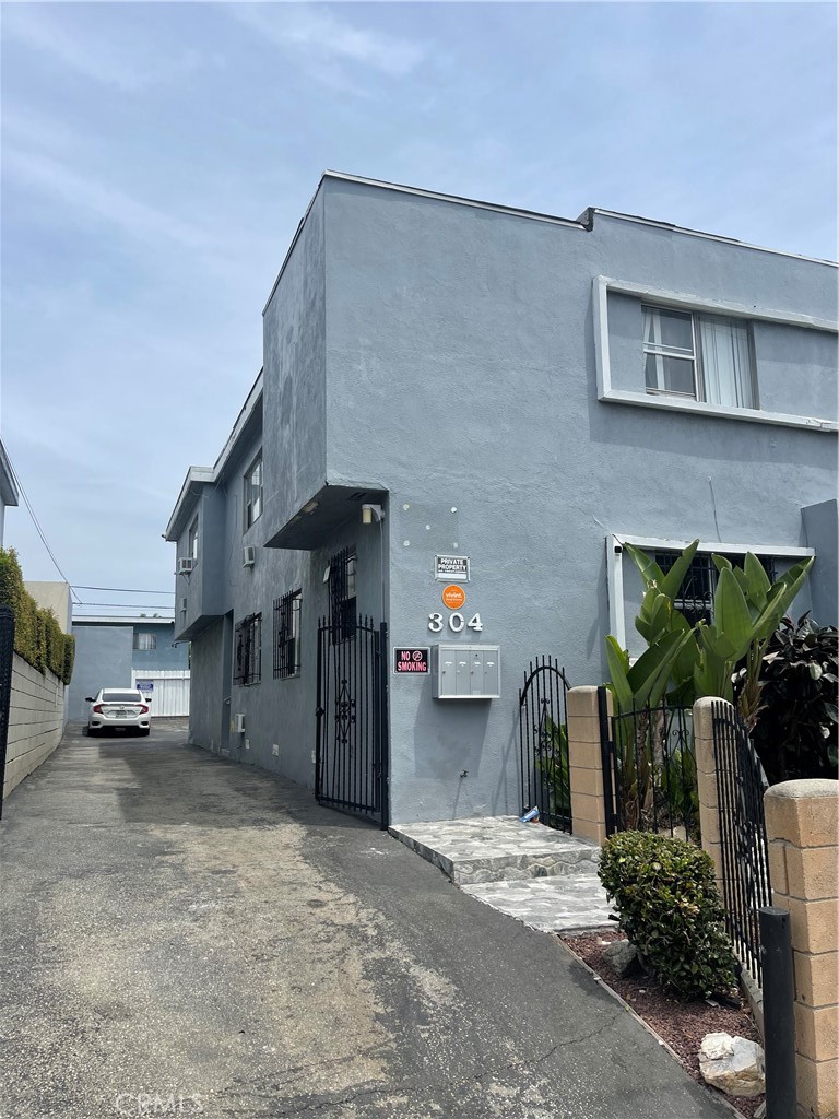 304 N Market, Inglewood, CA 90302 — photo 1