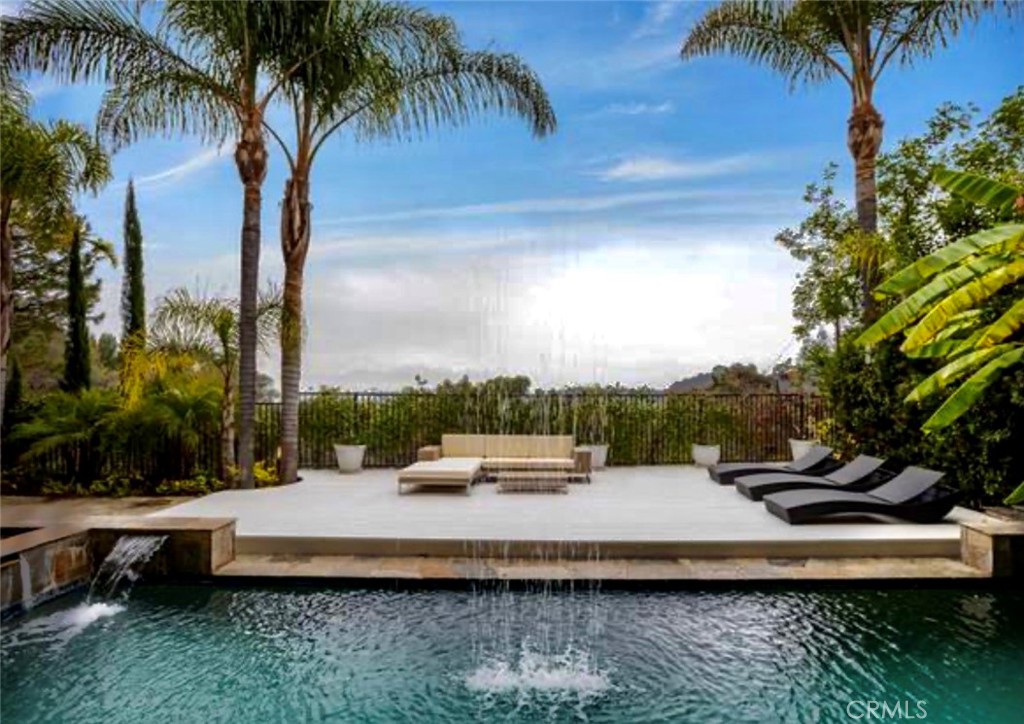 7218 Mulholland, Los Angeles, CA 90068 — photo 1