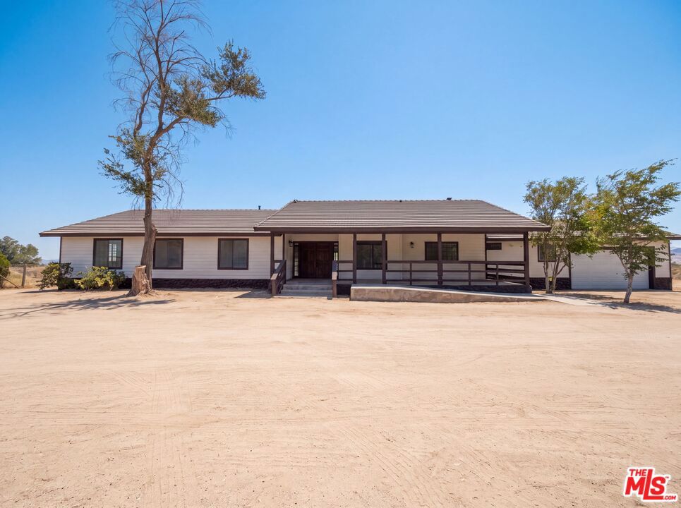 1401 60th Street, Rosamond, CA 93560 — photo 1