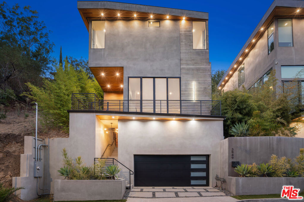 3949 N Glenalbyn Drive, Los Angeles, CA 90065 — photo 1