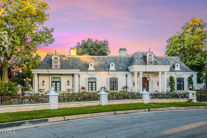567 Meadow Grove Street, La Canada Flintridge, CA 91011 — photo 1