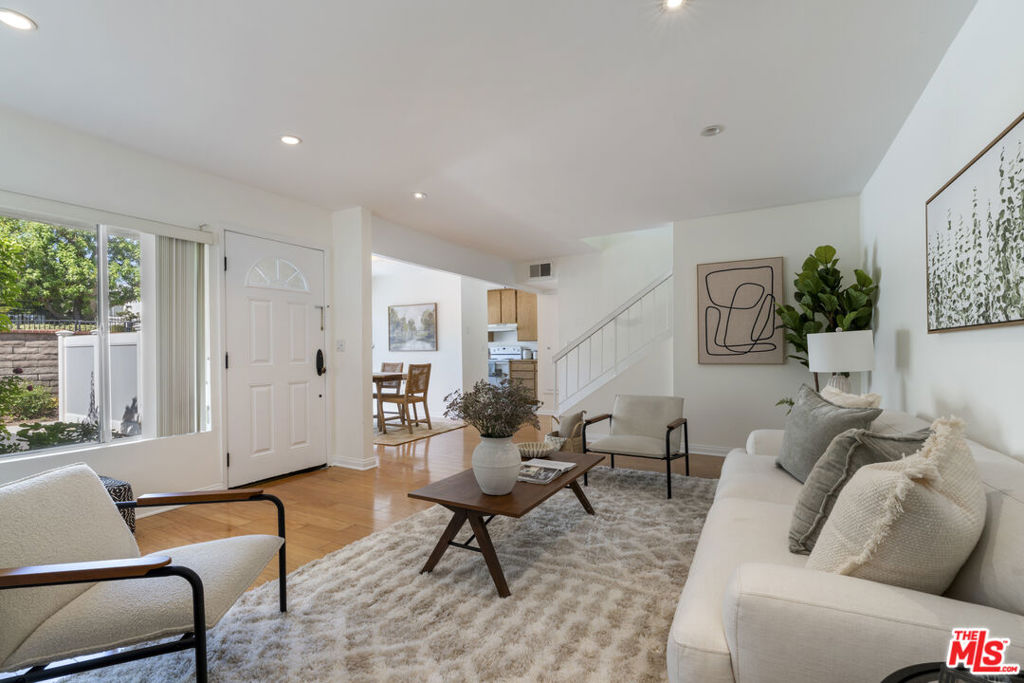 18515 Mayall Street K, Los Angeles, CA 91324 — photo 1