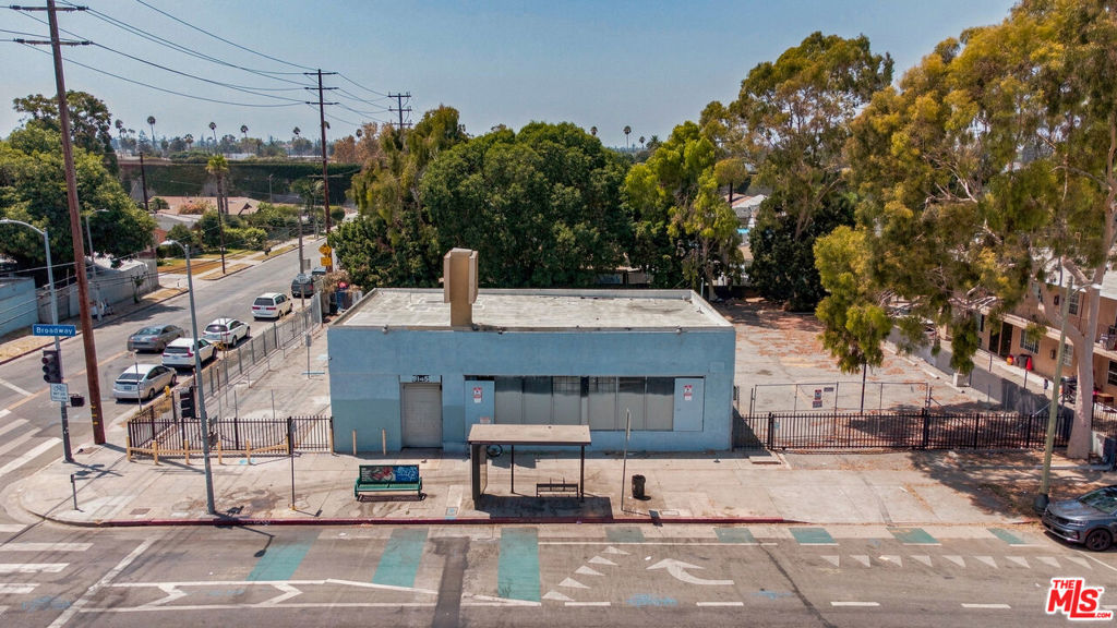 9145 S Broadway, Los Angeles, CA 90003 — photo 1