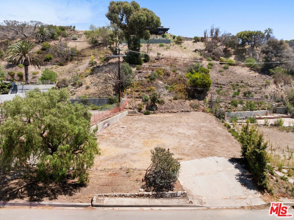 826 Jacon Way, Los Angeles, CA 90272 — photo 1