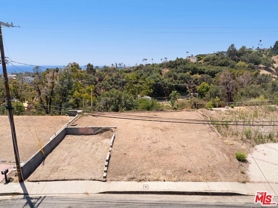 1067 Las Pulgas Road, Los Angeles, CA 90272 — photo 1