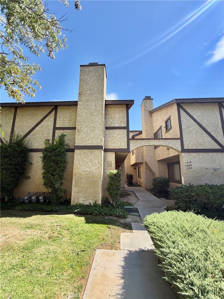 1316 W Avenue J4, Lancaster, CA 93534 — photo 1