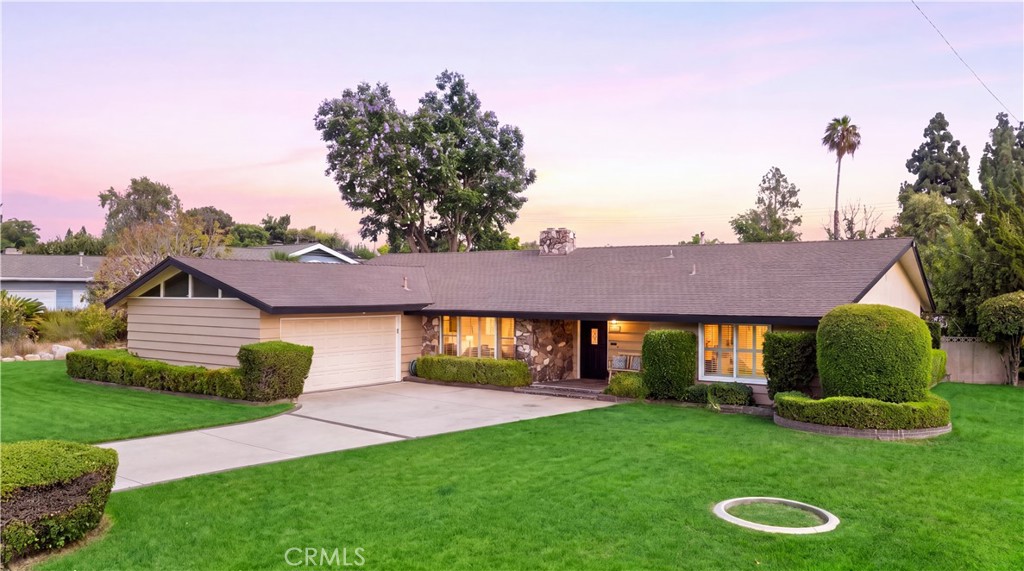 698 Wellesley, Claremont, CA 91711 — photo 1