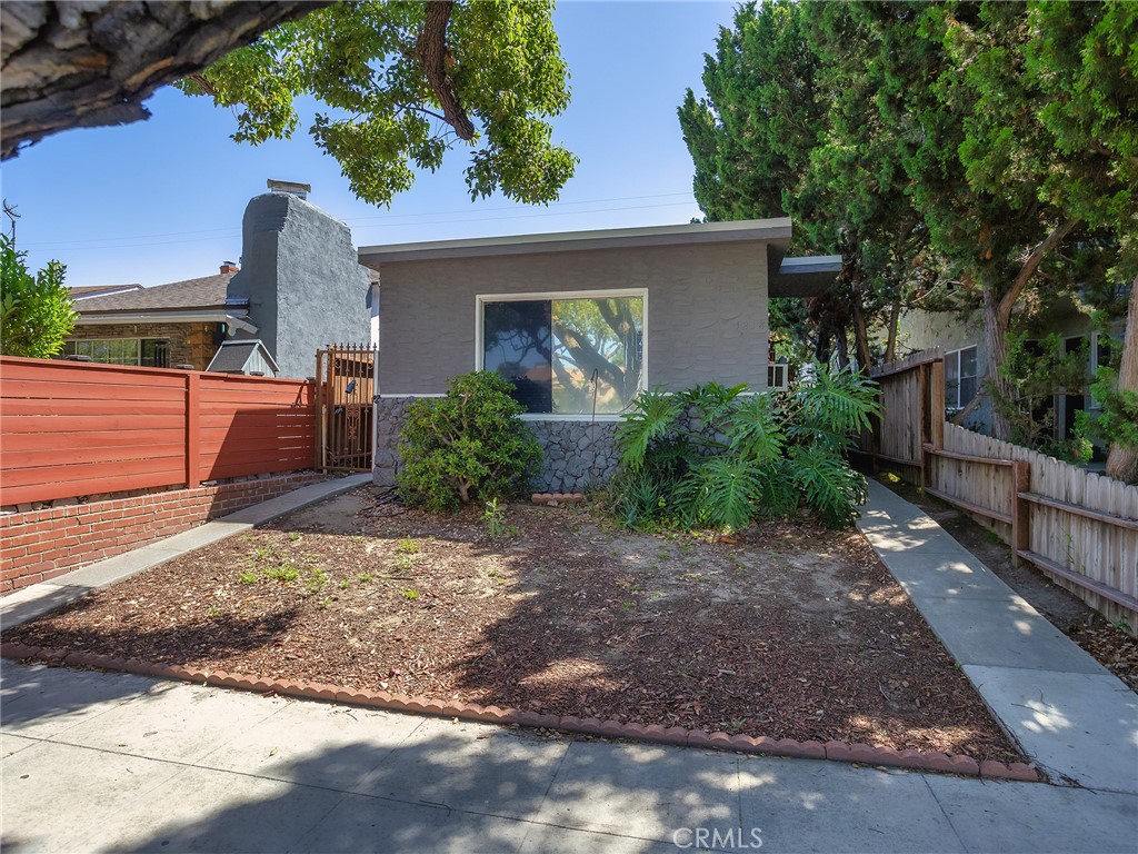 1218 N Hollywood Way, Burbank, CA 91505 — photo 1