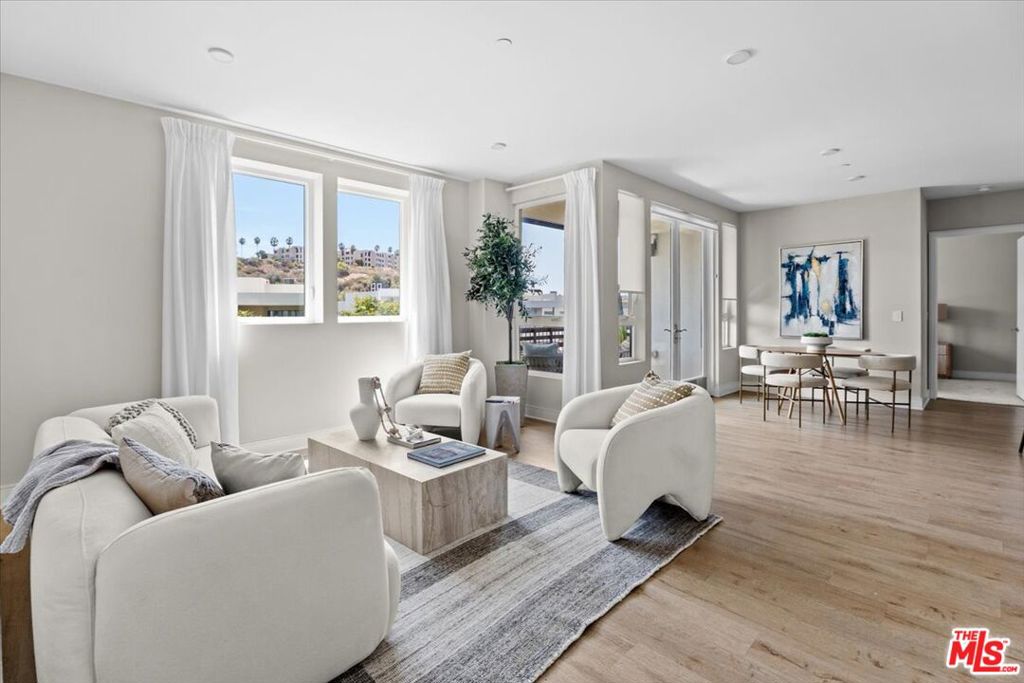 6030 Seabluff Drive 412, Playa Vista, CA 90094 — photo 1