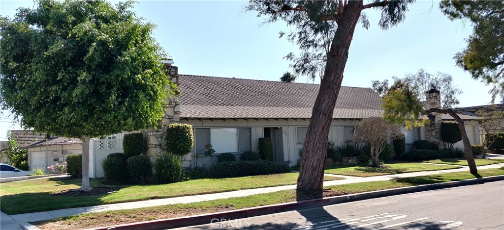 200 W 37th, Long Beach, CA 90807 — photo 1