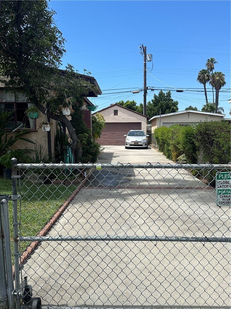 8719 Tilden, Panorama City, CA 91402 — photo 1