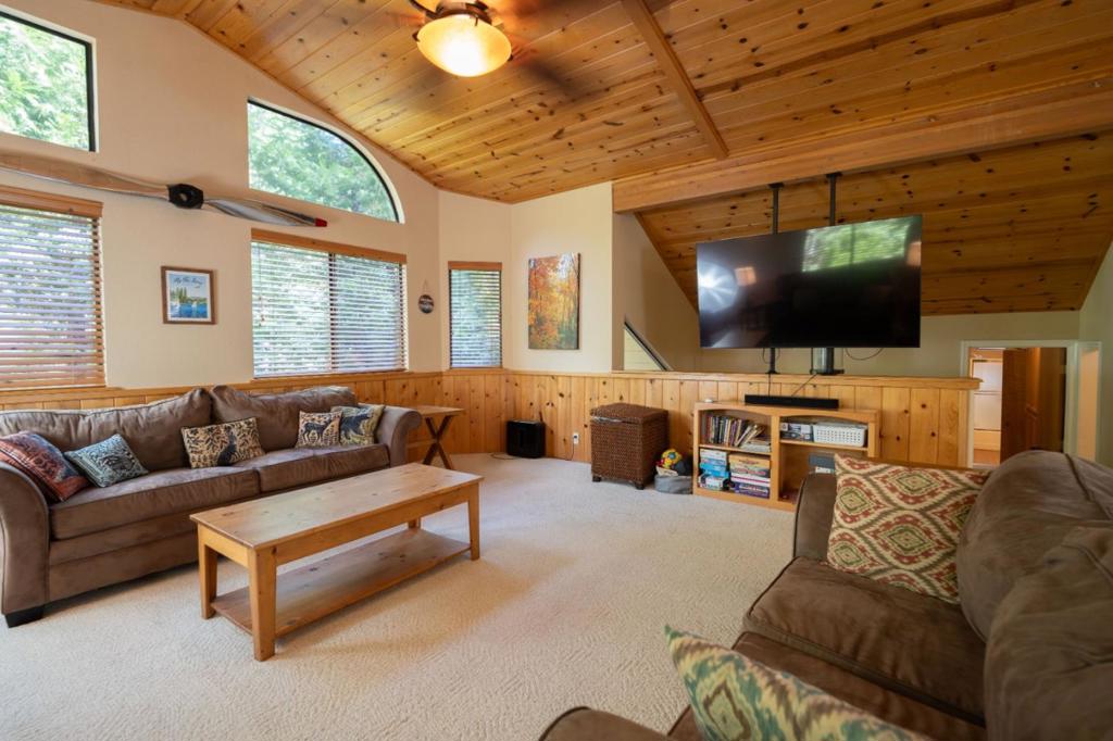 1265 Spring Valley Way, Arnold, CA 95223 — photo 1