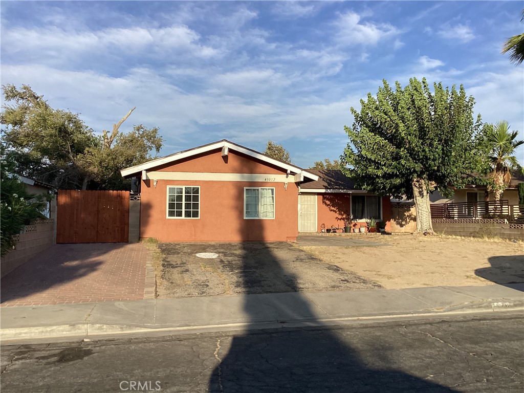 43012 36th St W W, Lancaster, CA 93536 — photo 1
