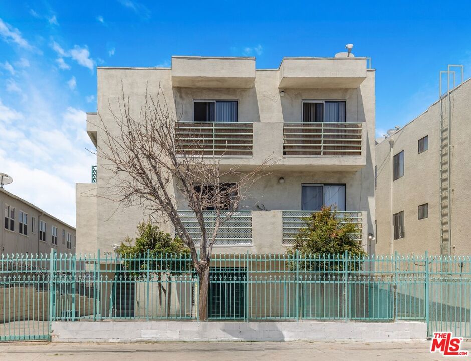 2769 San Marino Street, Los Angeles, CA 90006 — photo 1