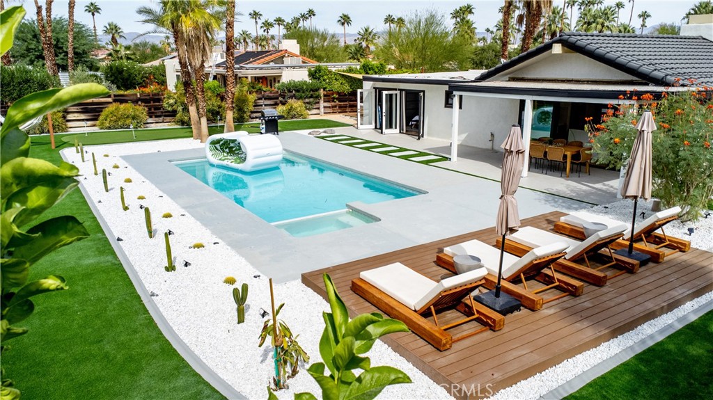 515 N Burton Way, Palm Springs, CA 92262 — photo 1
