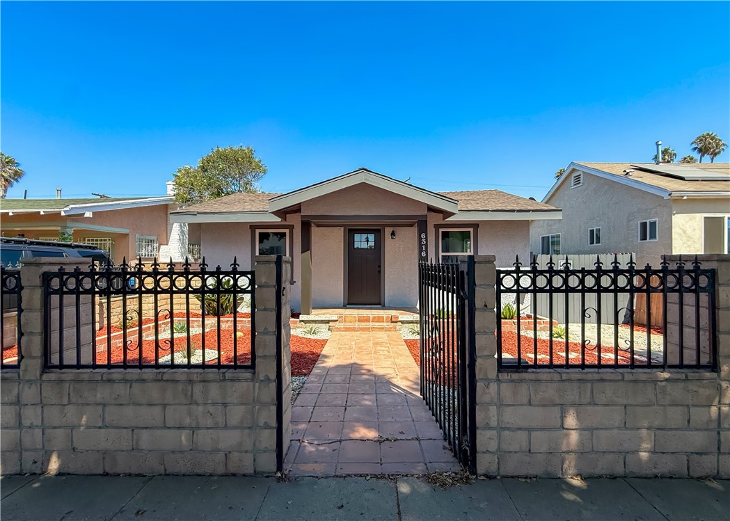 6316 8th Avenue, Los Angeles, CA 90043 — photo 1
