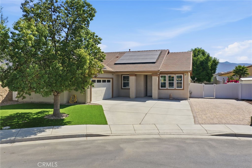 123 Lily, San Jacinto, CA 92583 — photo 1