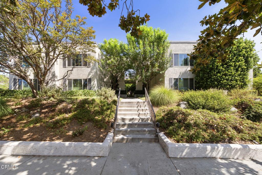 555 W Sierra Madre Boulevard I, Sierra Madre, CA 91024 — photo 1