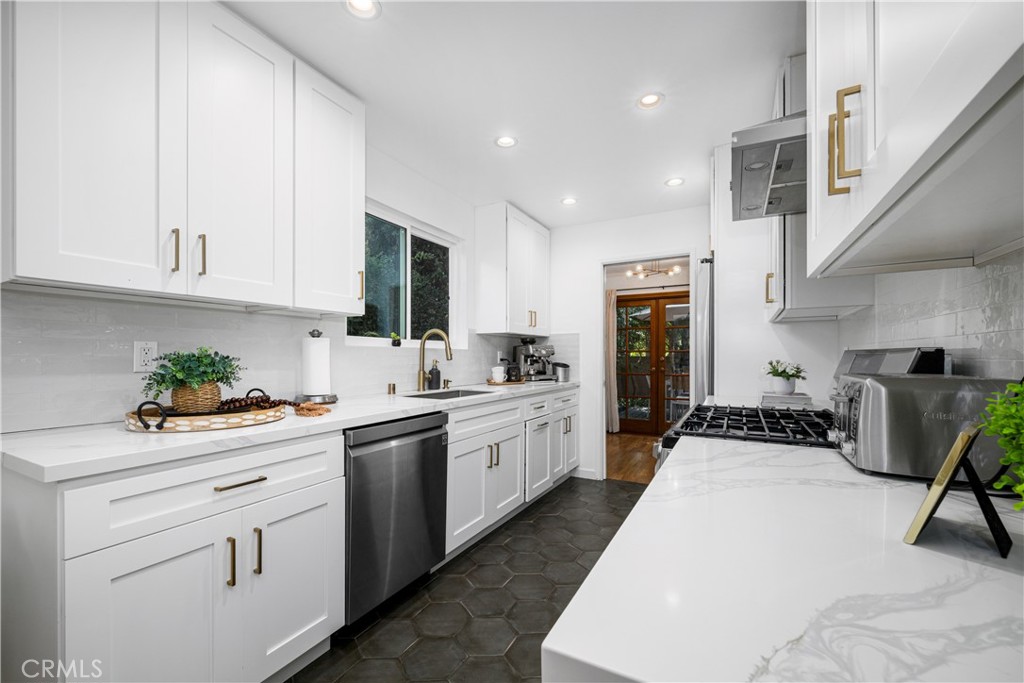 3461 Marna Avenue, Long Beach, CA 90808 — photo 1