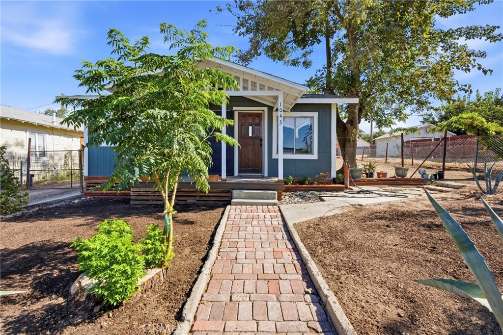 1043 Wood Street, Taft, CA 93268 — photo 1