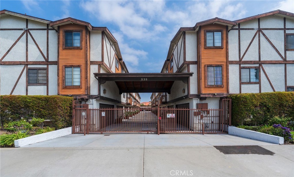 535 E 223rd Street 16, Carson, CA 90745 — photo 1
