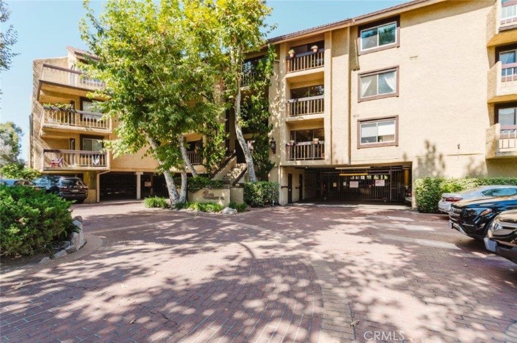 3481 Stancrest Drive 334, Glendale, CA 91208 — photo 1