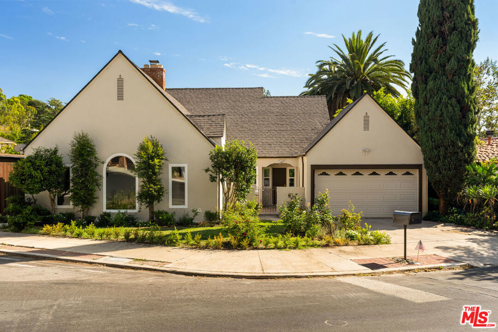 3141 E La Suvida Drive, Los Angeles, CA 90068 — photo 1