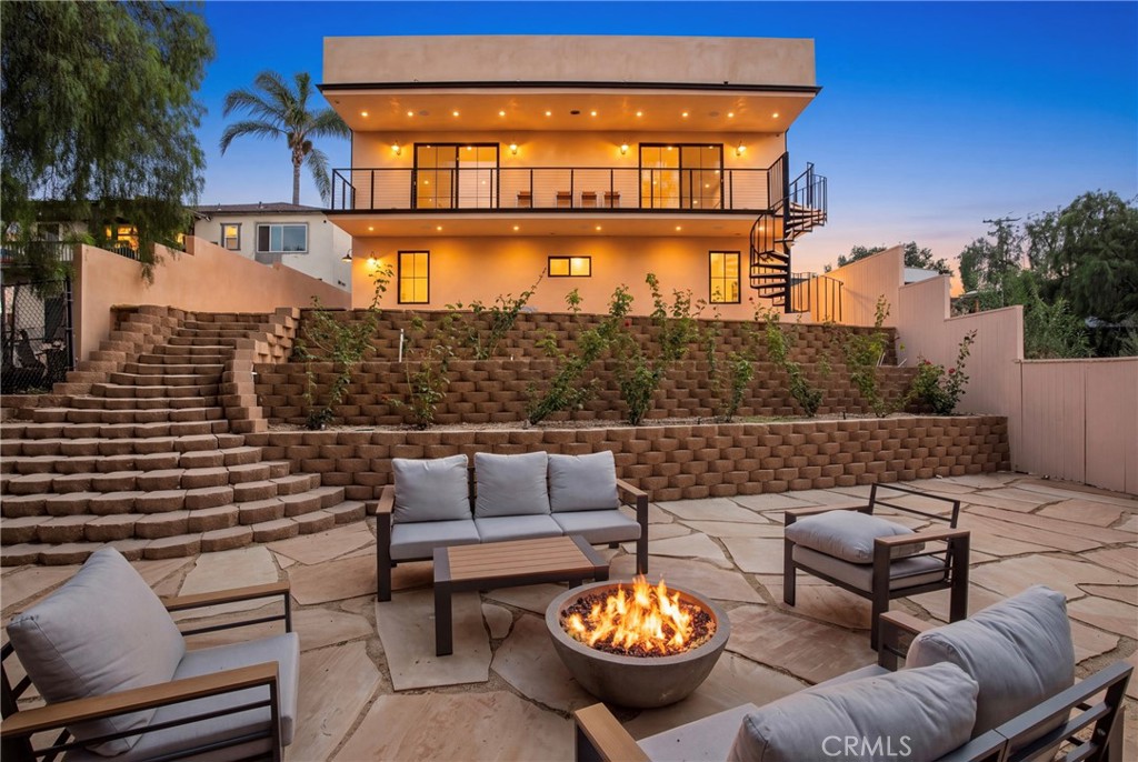 1102 W 6th, San Pedro, CA 90731 — photo 1
