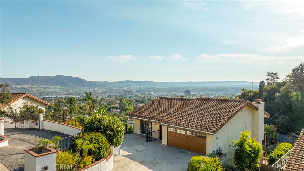 1218 E Tujunga, Burbank, CA 91501 — photo 1