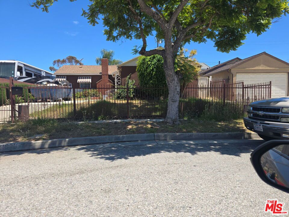 11908 Daleside Avenue, Hawthorne, CA 90250 — photo 1