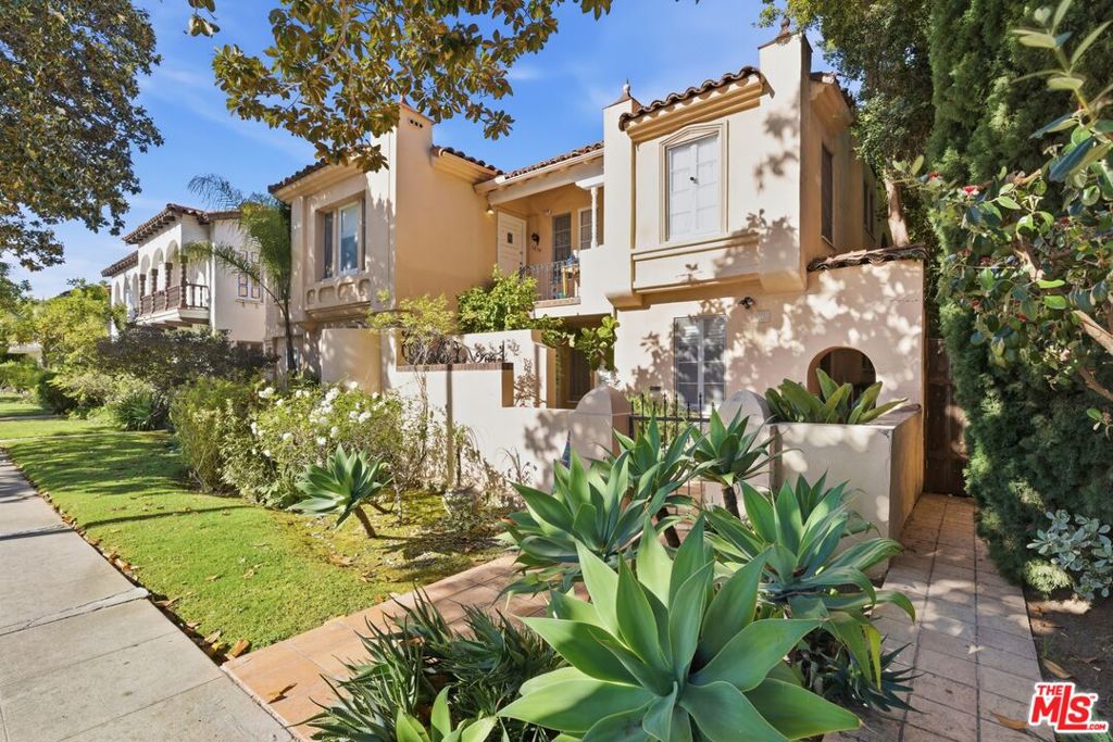 1232 Smithwood Drive, Los Angeles, CA 90035 — photo 1