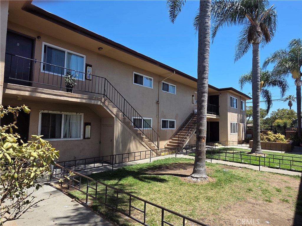 724 N Wilmington, Wilmington, CA 90744 — photo 1