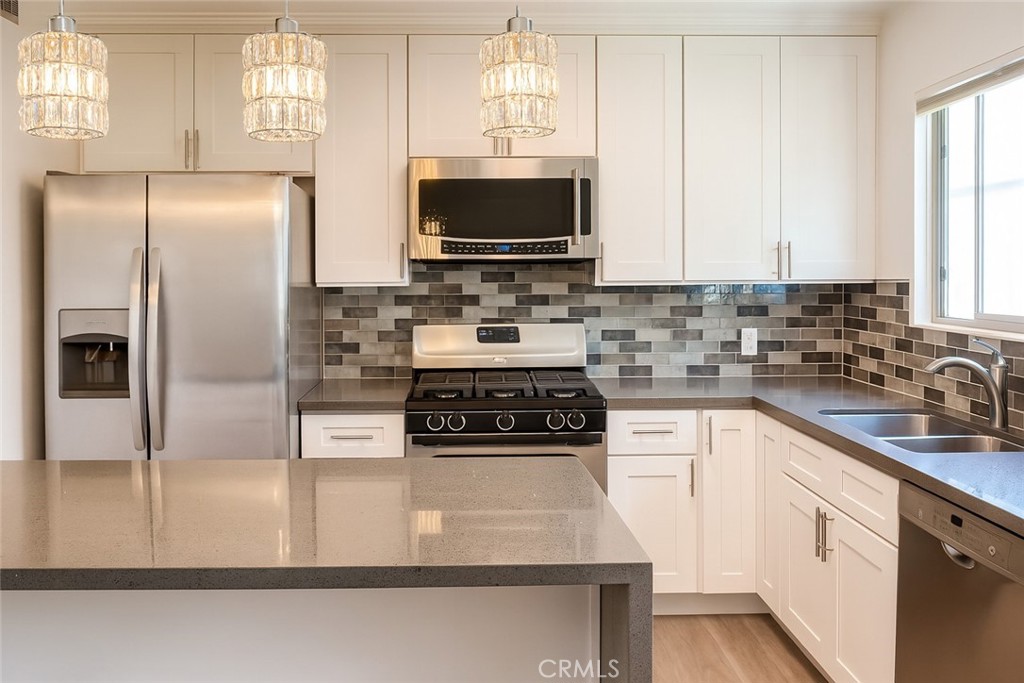 6301 Coldwater Canyon 22, North Hollywood, CA 91606 — photo 1