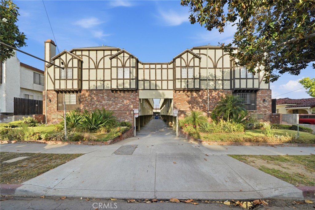 824 S Stoneman Avenue 16, Alhambra, CA 91801 — photo 1
