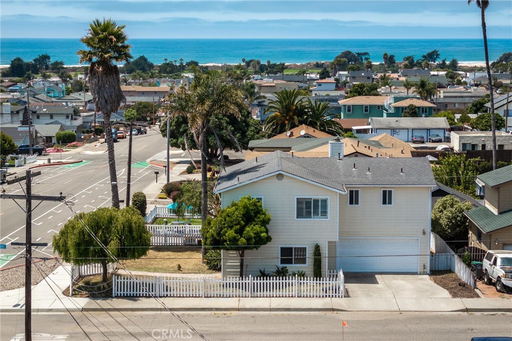 581 Newport, Grover Beach, CA 93433 — photo 1