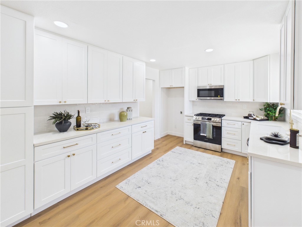 17632 E Woodcroft Street, Azusa, CA 91702 — photo 1