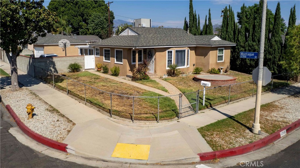 12560 Mineola, Pacoima, CA 91331 — photo 1
