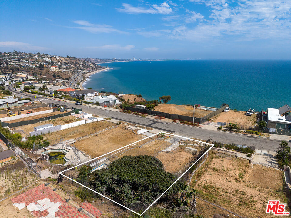18341 Coastline Drive, Malibu, CA 90265 — photo 1