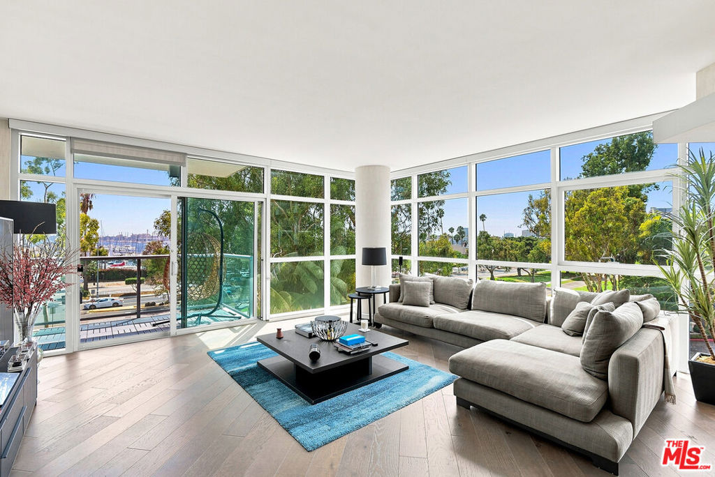 13700 Marina Pointe Drive 305, Marina Del Rey, CA 90292 — photo 1