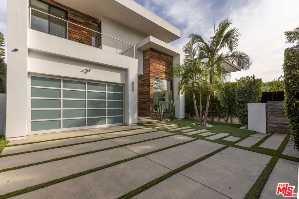 132 N Laurel Avenue, Los Angeles, CA 90048 — photo 1