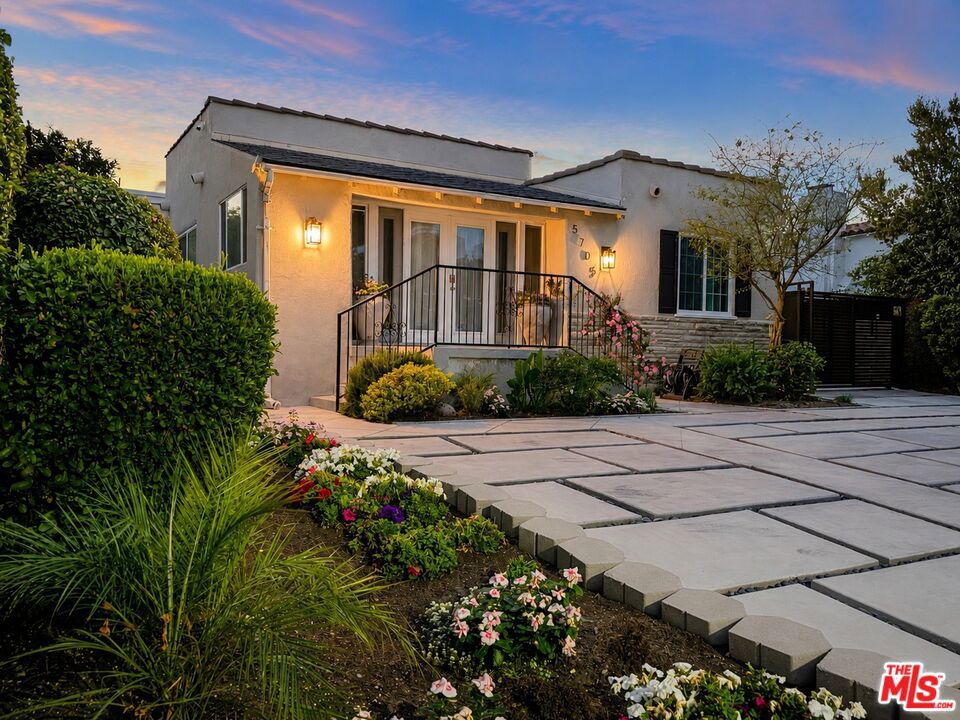 5705 West Blvd, Los Angeles, CA 90043 — photo 1