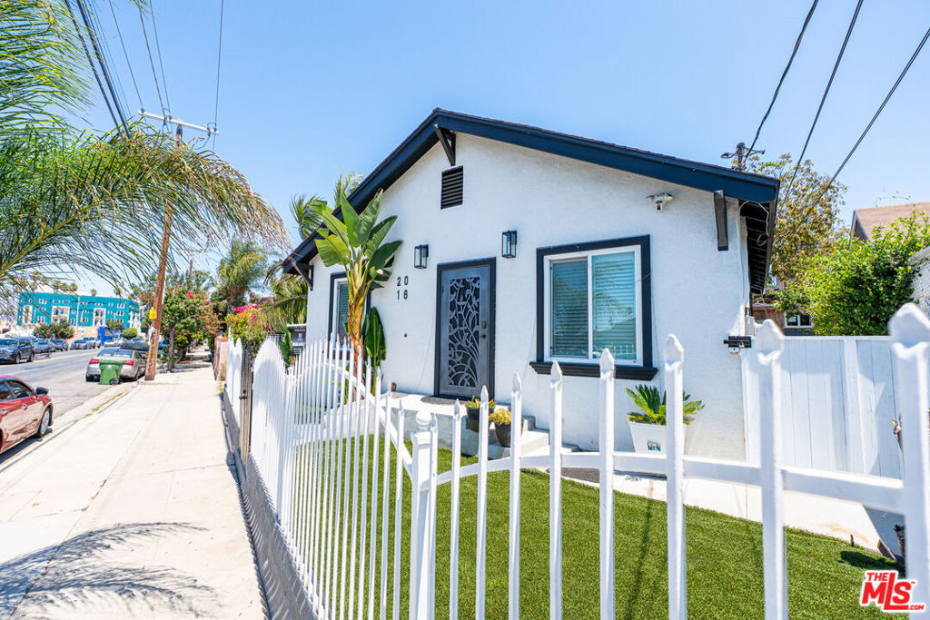2016 10th Avenue, Los Angeles, CA 90018 — photo 1