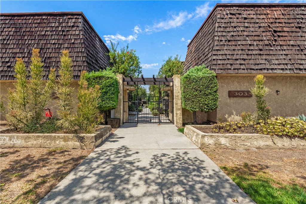303 W Linda Vista Avenue 19, Alhambra, CA 91801 — photo 1