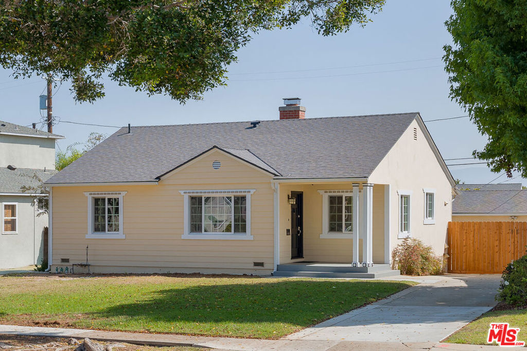 3152 Grand View Boulevard, Los Angeles, CA 90066 — photo 1