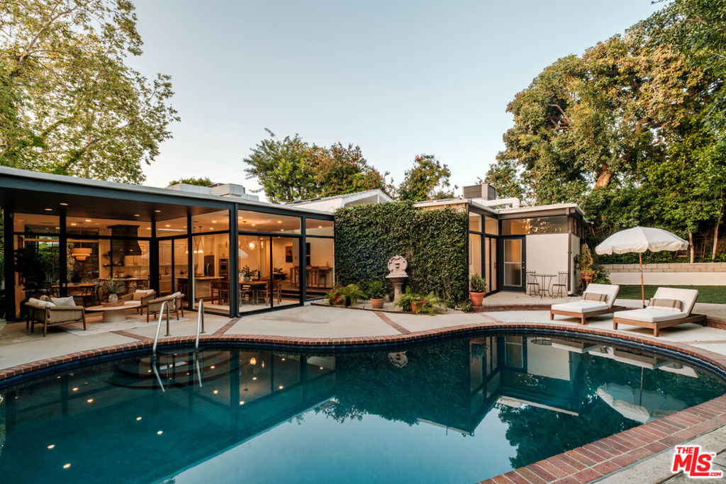 1151 Angelo Drive, Beverly Hills, CA 90210 — photo 1
