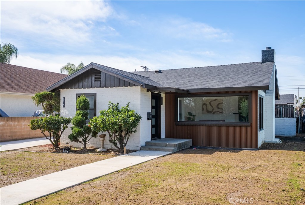 915 N Pasadena Avenue, Azusa, CA 91702 — photo 1